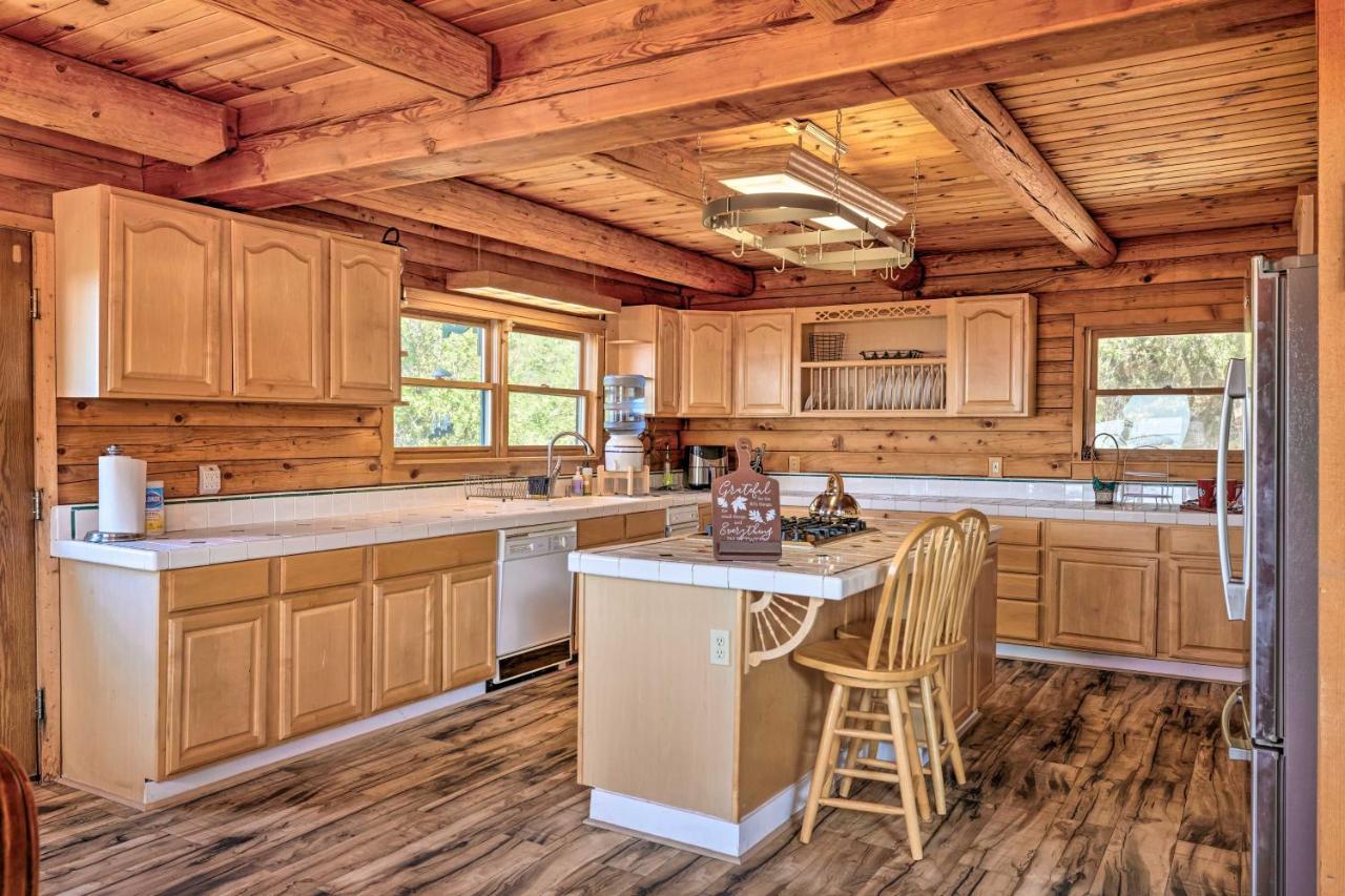 Mountain Bliss With Great Views! Chalet